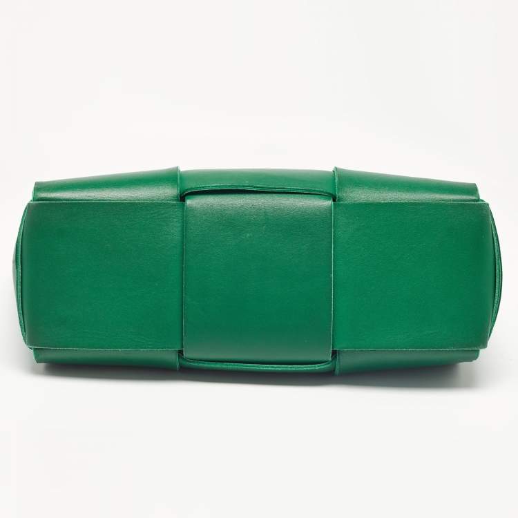 Pre Owned Bottega Veneta Green Intrecciato Leather Medium Arco Tote