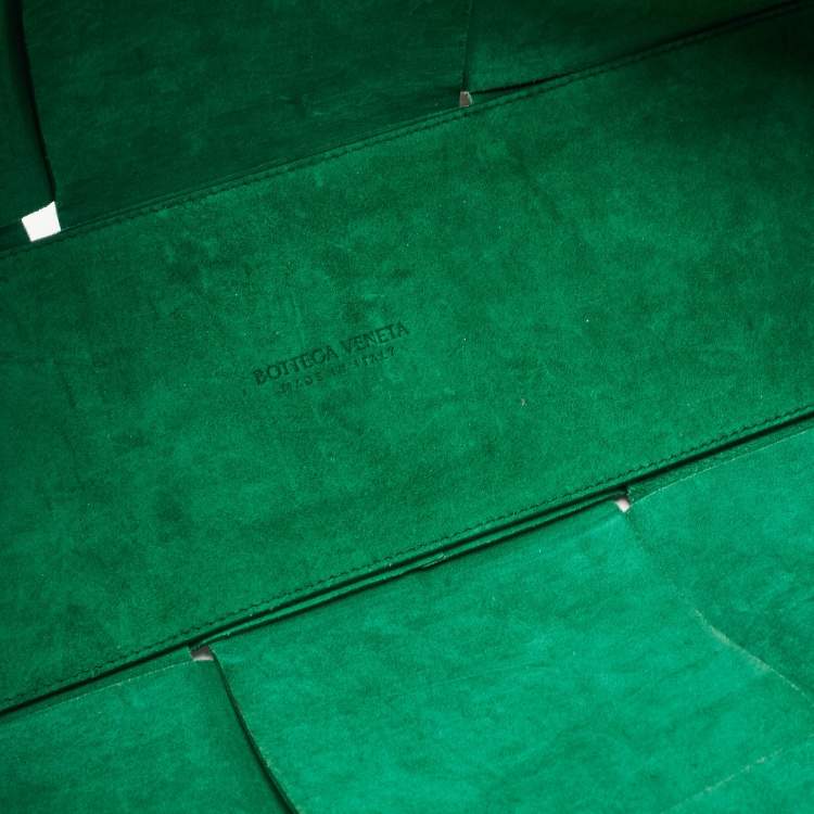 Pre Owned Bottega Veneta Green Intrecciato Leather Medium Arco Tote