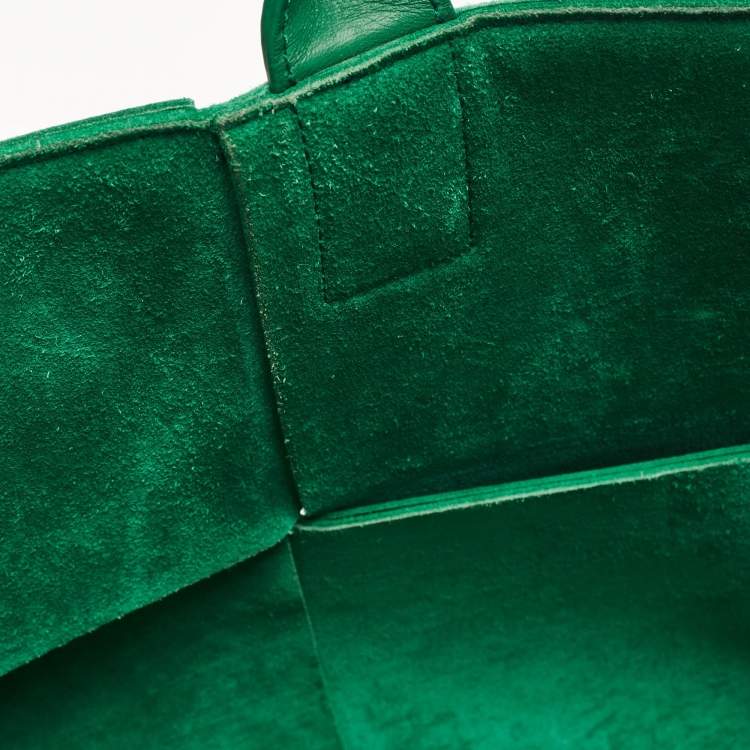 Pre Owned Bottega Veneta Green Intrecciato Leather Medium Arco Tote