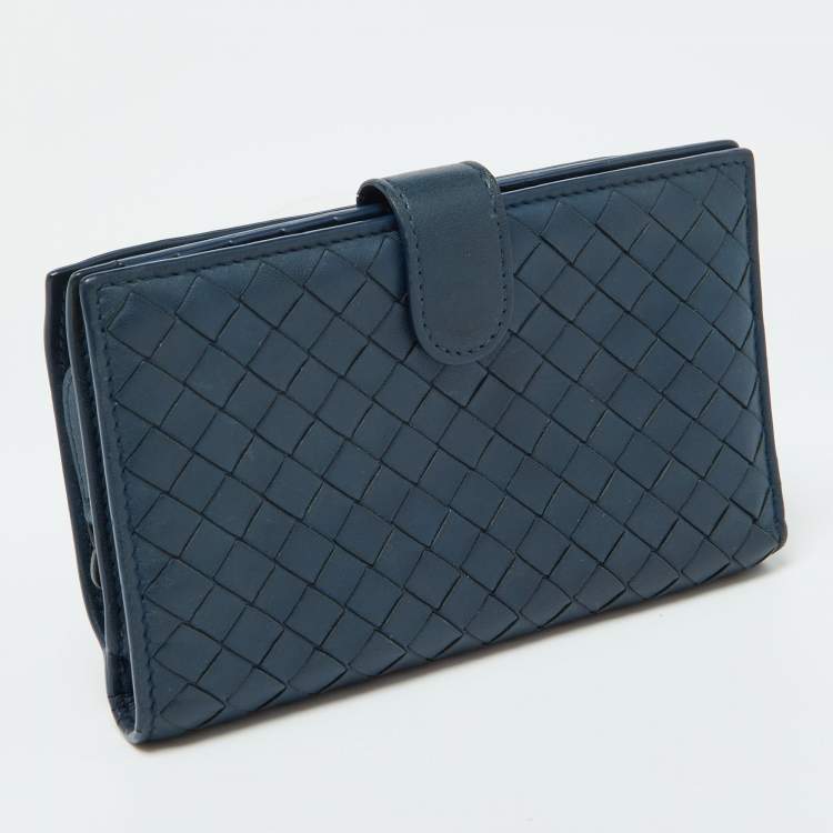 Pre Owned Bottega Veneta Blue Intrecciato Leather Compact Wallet