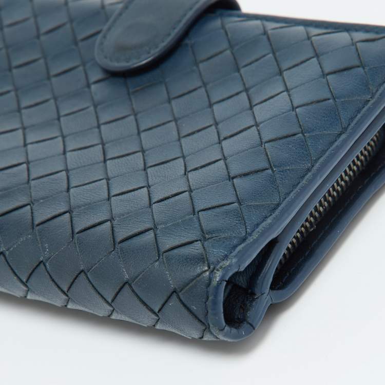 Pre Owned Bottega Veneta Blue Intrecciato Leather Compact Wallet