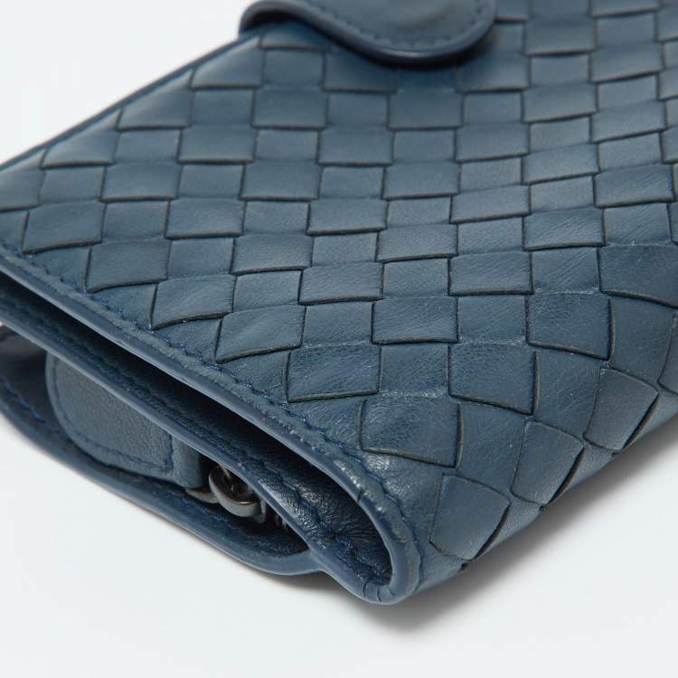 Pre Owned Bottega Veneta Blue Intrecciato Leather Compact Wallet