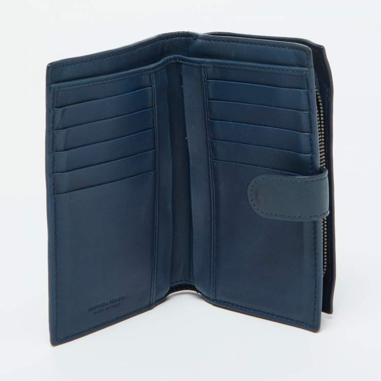 Pre Owned Bottega Veneta Blue Intrecciato Leather Compact Wallet