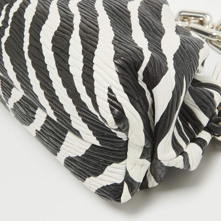 Pre Owned Bottega Veneta Black/White Zebra Print Leather The Chain Pouch Bag