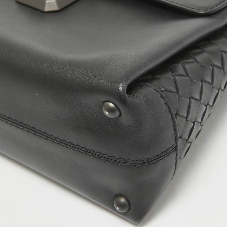 Pre Owned Bottega Veneta Black Leather Small Piazza Top handle Bag