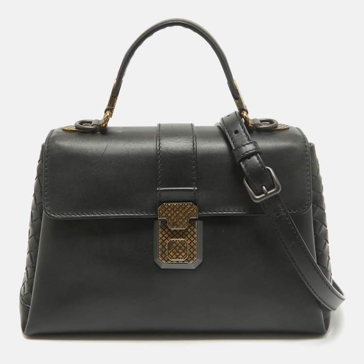 Pre Owned Bottega Veneta Black Leather Small Piazza Top handle Bag
