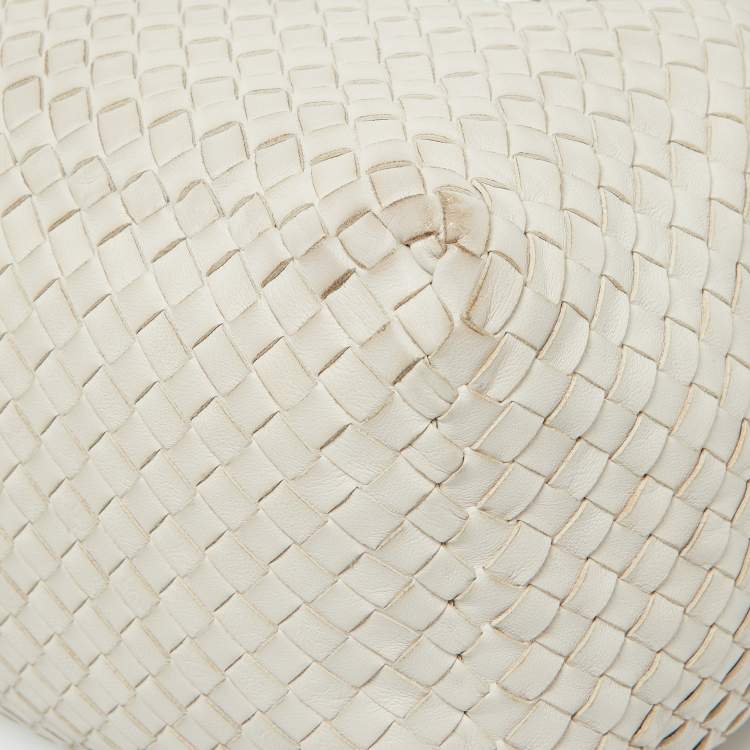 Pre Owned Bottega Veneta Off White Intrecciato Leather Cesta Tote