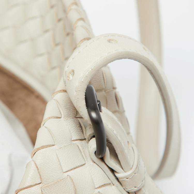 Pre Owned Bottega Veneta Off White Intrecciato Leather Cesta Tote