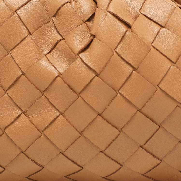 Pre Owned Bottega Veneta Brown Intrecciato Leather The Pouch Shoulder Bag