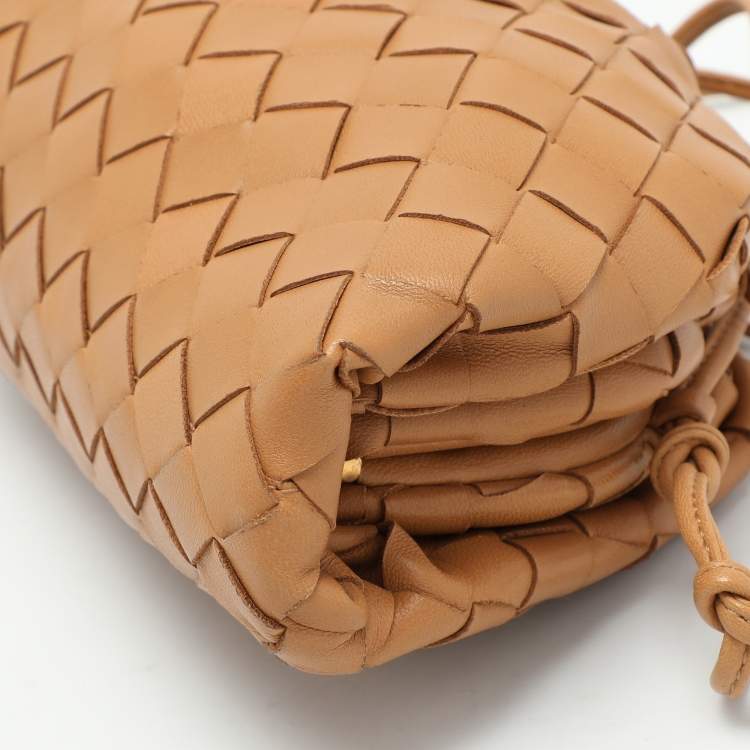 Pre Owned Bottega Veneta Brown Intrecciato Leather The Pouch Shoulder Bag