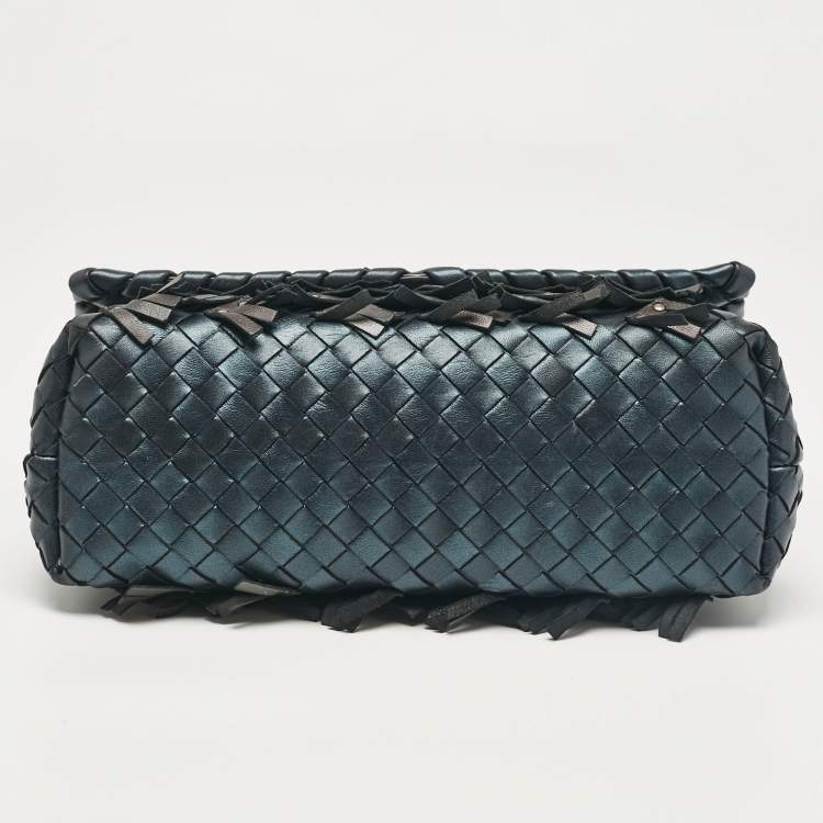 مملوكة مسبقًا Bottega Veneta Metallic Intrecciato Leather Small Fringe Olimpia Shoulder Bag