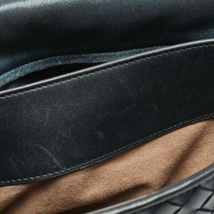 مملوكة مسبقًا Bottega Veneta Metallic Intrecciato Leather Small Fringe Olimpia Shoulder Bag