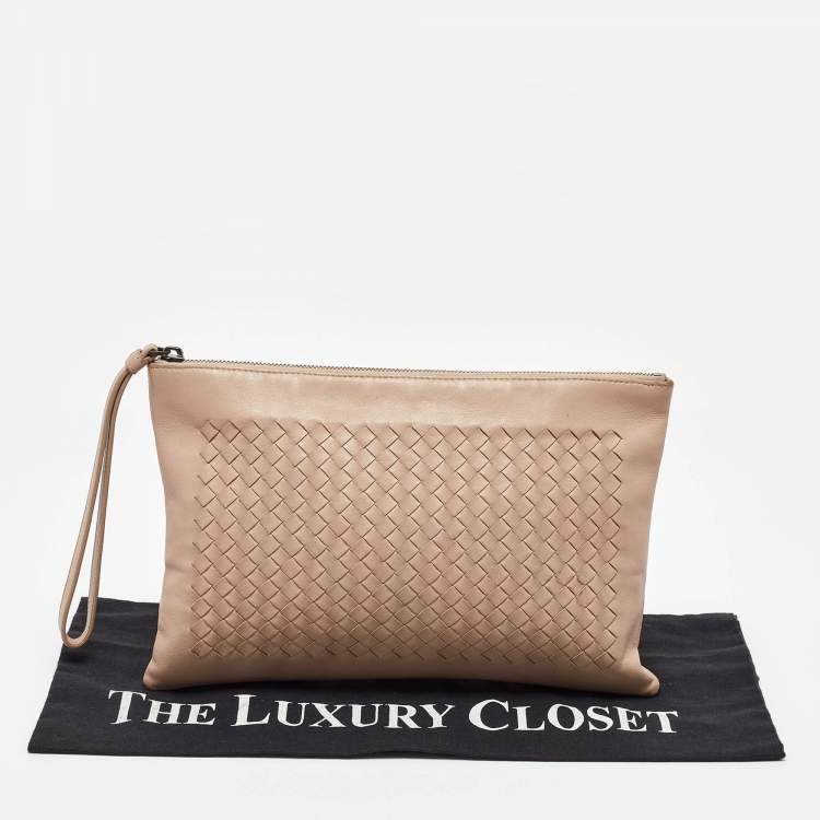 Pre Owned Bottega Veneta Beige Intrecciato Leather Zip Wristlet Pouch