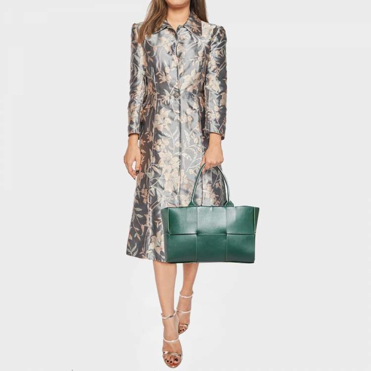 Pre Owned Bottega Veneta Dark Green Intreccio Leather Small Arco Tote