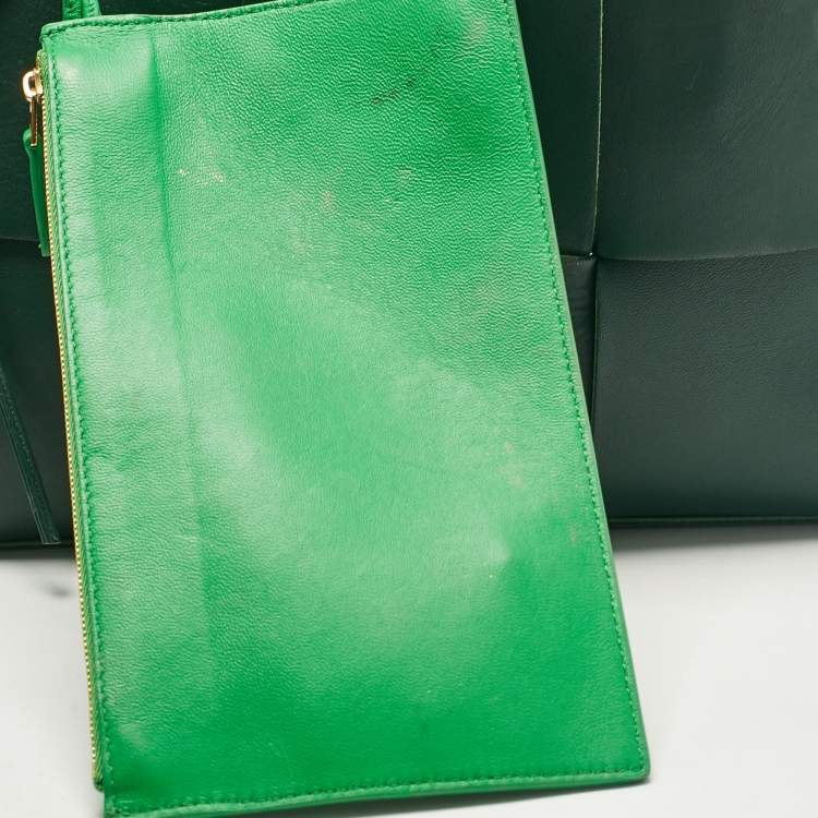 Pre Owned Bottega Veneta Dark Green Intreccio Leather Small Arco Tote