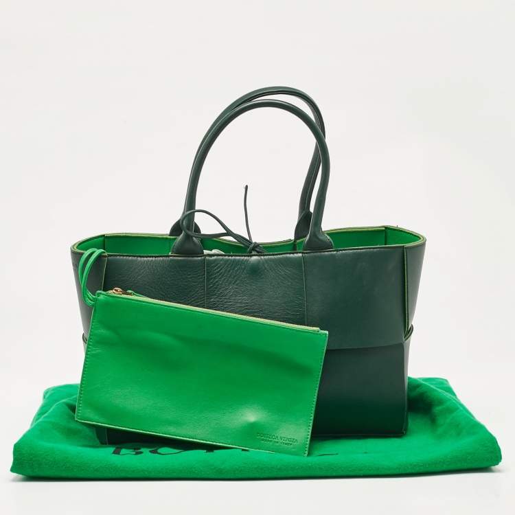 Pre Owned Bottega Veneta Dark Green Intreccio Leather Small Arco Tote