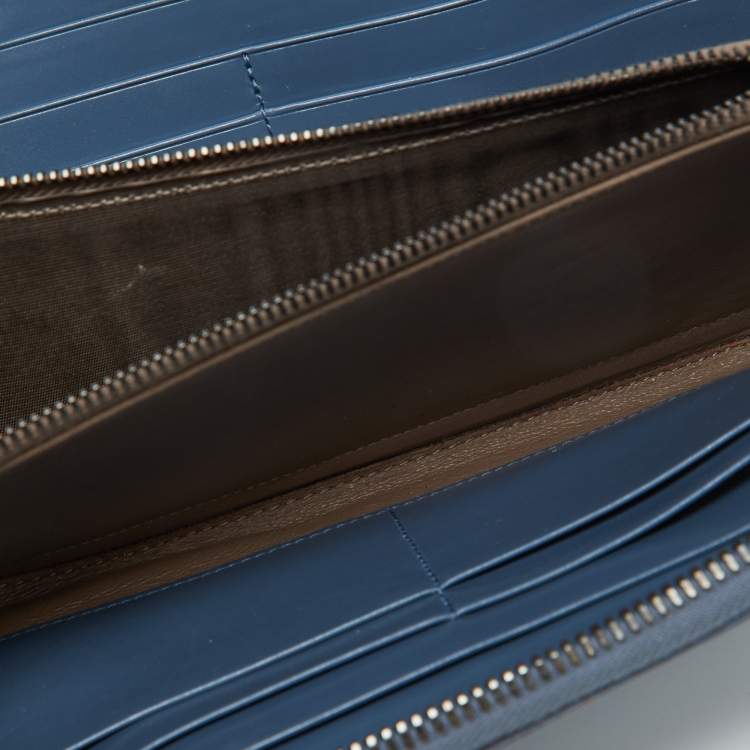 Pre Owned Bottega Veneta Blue Crocodile Zip Around Wallet