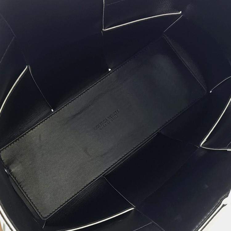 مملوكة مسبقًا Bottega Veneta Arco Tote Bag