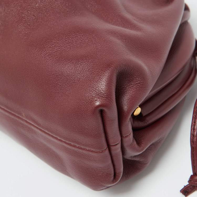 Pre Owned Bottega Veneta Bordeaux Leather Mini The Pouch Bag