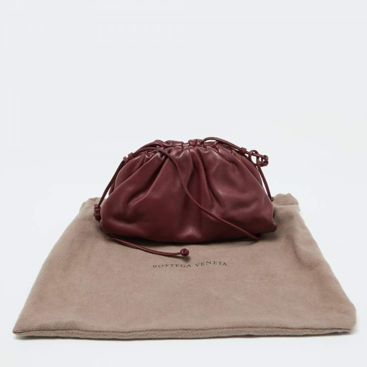 Pre Owned Bottega Veneta Bordeaux Leather Mini The Pouch Bag