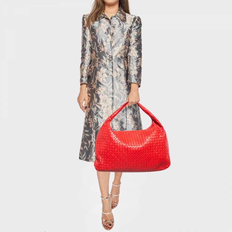 Pre Owned Bottega Veneta Red Intrecciato Leather Medium Veneta Hobo