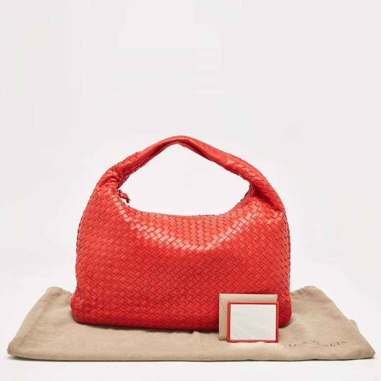Pre Owned Bottega Veneta Red Intrecciato Leather Medium Veneta Hobo