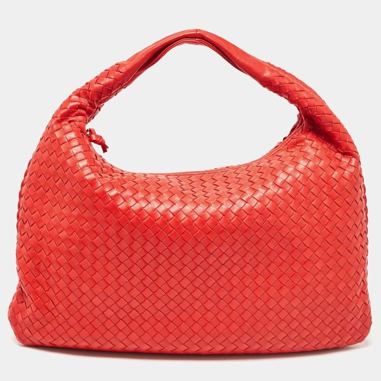 Pre Owned Bottega Veneta Red Intrecciato Leather Medium Veneta Hobo