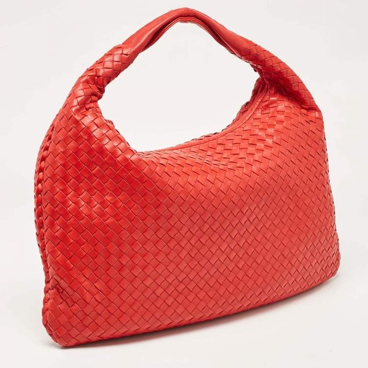 Pre Owned Bottega Veneta Red Intrecciato Leather Medium Veneta Hobo
