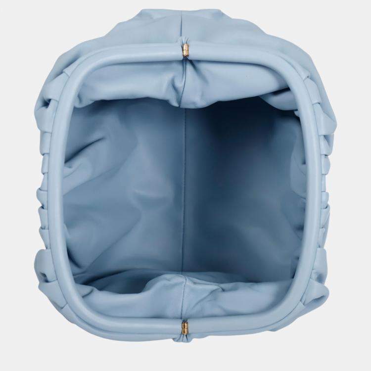 مملوكة مسبقًا Bottega Veneta Blue Leather The Pouch Bag