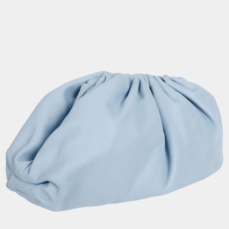 مملوكة مسبقًا Bottega Veneta Blue Leather The Pouch Bag