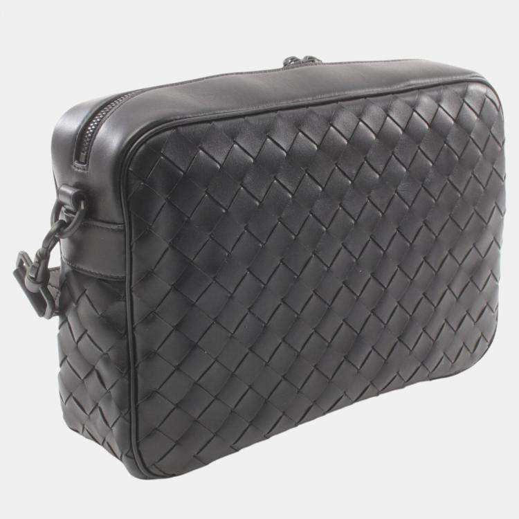 Pre Owned Bottega Veneta Intrecciato Medium Leather Black Camera Bag