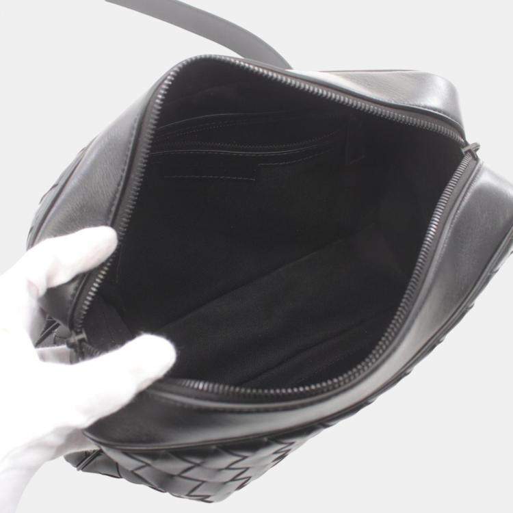 Pre Owned Bottega Veneta Intrecciato Medium Leather Black Camera Bag