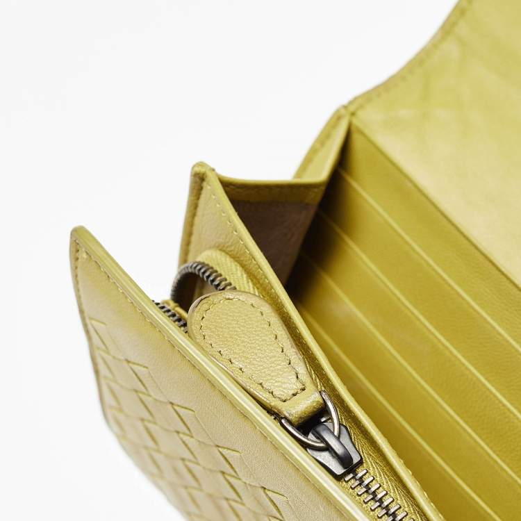 Pre Owned Bottega Veneta Lime Green Intrecciato Leather Flap Continental Wallet