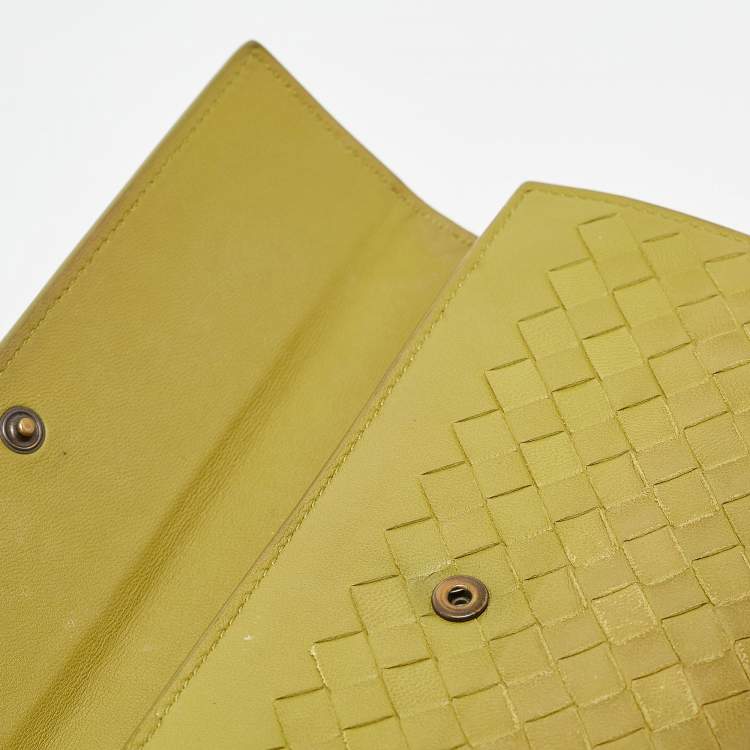 Pre Owned Bottega Veneta Lime Green Intrecciato Leather Flap Continental Wallet