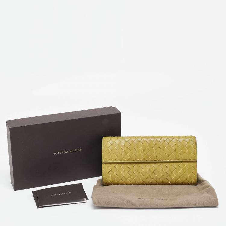 Pre Owned Bottega Veneta Lime Green Intrecciato Leather Flap Continental Wallet