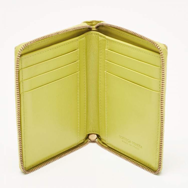 Pre Owned Bottega Veneta Green Intrecciato Leather Cassette Zip Around Wallet