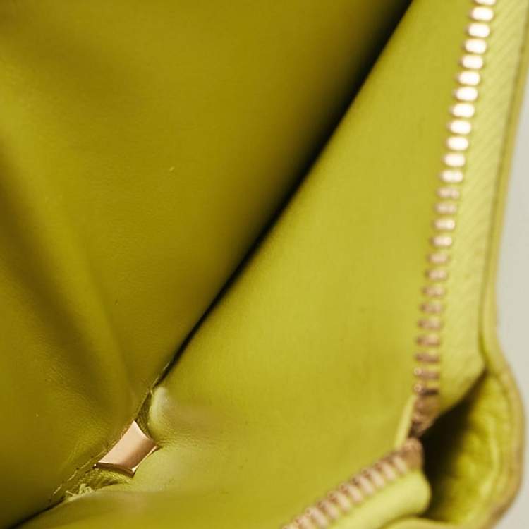 Pre Owned Bottega Veneta Green Intrecciato Leather Cassette Zip Around Wallet