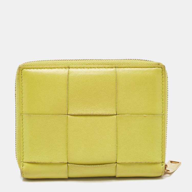 Pre Owned Bottega Veneta Green Intrecciato Leather Cassette Zip Around Wallet