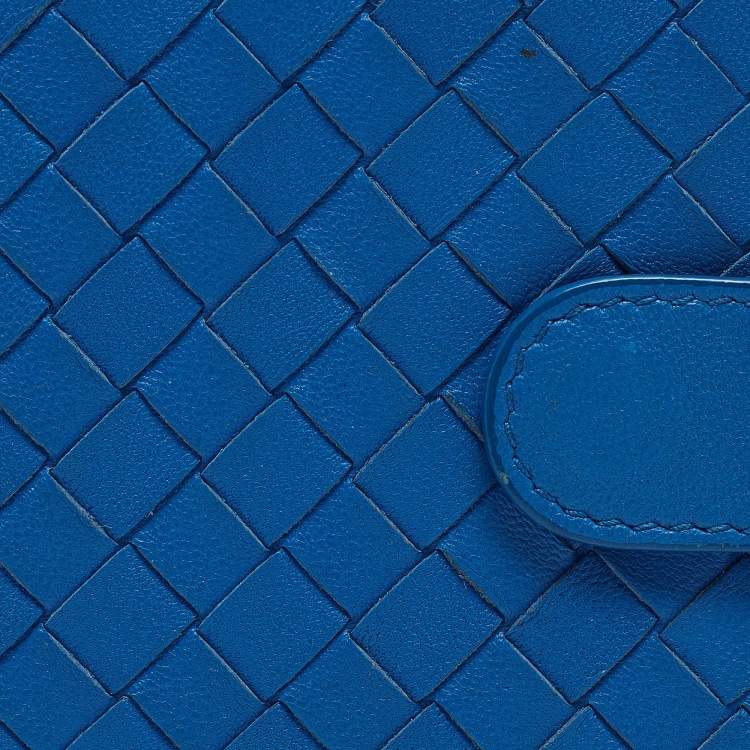 Pre Owned Bottega Veneta Blue Intrecciato Leather Compact Wallet