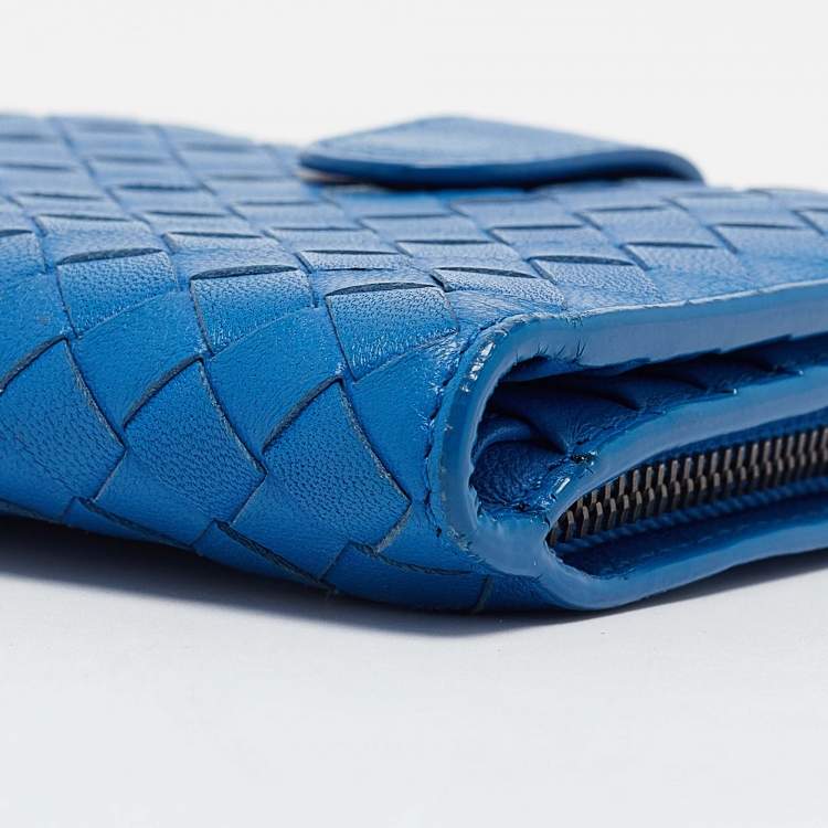 Pre Owned Bottega Veneta Blue Intrecciato Leather Compact Wallet