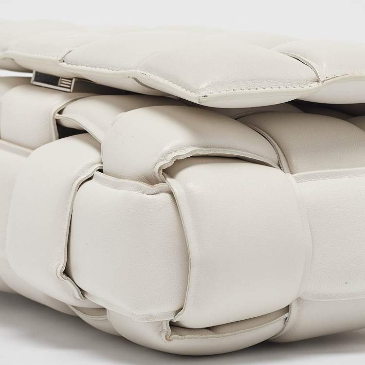 Pre Owned Bottega Veneta White Padded Leather Cassette Shoulder Bag