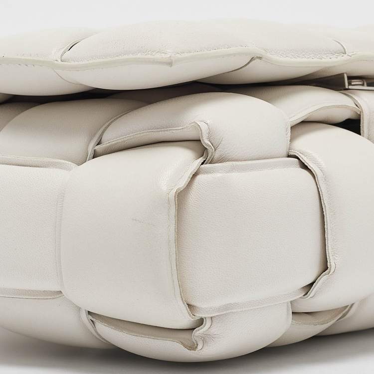 Pre Owned Bottega Veneta White Padded Leather Cassette Shoulder Bag