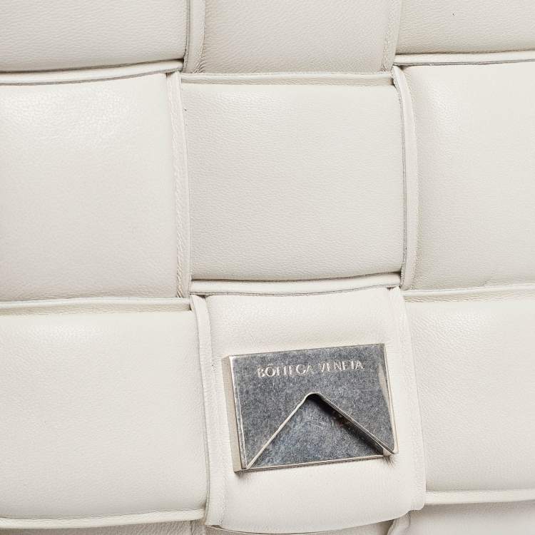 Pre Owned Bottega Veneta White Padded Leather Cassette Shoulder Bag