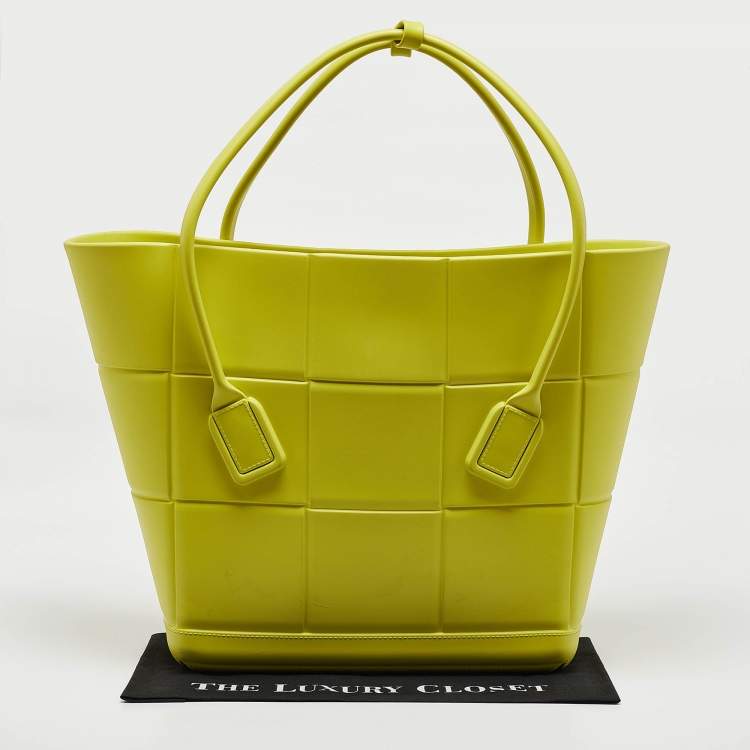Pre Owned Bottega Veneta Yellow Rubber Large Arco Tote