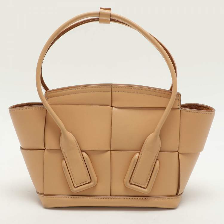 Pre Owned Bottega Veneta Beige Leather Mini Arco Top Handle Bag