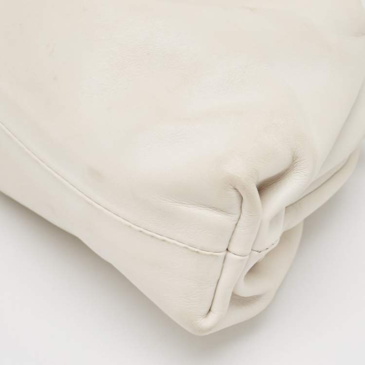 Pre Owned Bottega Veneta White Leather Mini The Pouch Bag