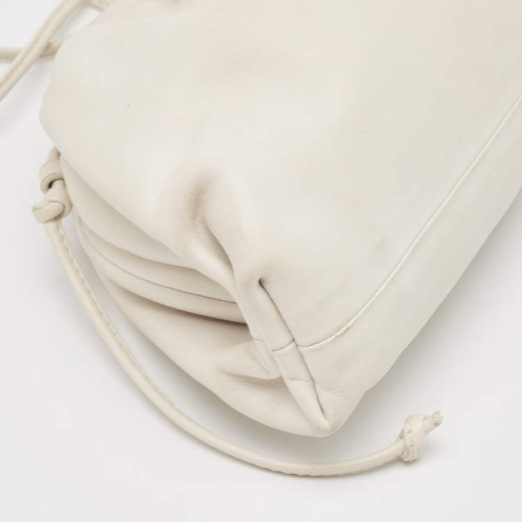 Pre Owned Bottega Veneta White Leather Mini The Pouch Bag