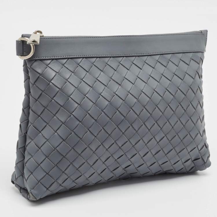 Pre Owned Bottega Veneta Grey Intrecciato Leather Oversized Zip Pouch 