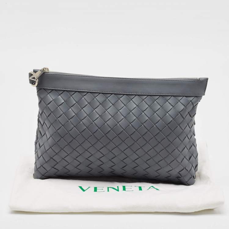 Pre Owned Bottega Veneta Grey Intrecciato Leather Oversized Zip Pouch 