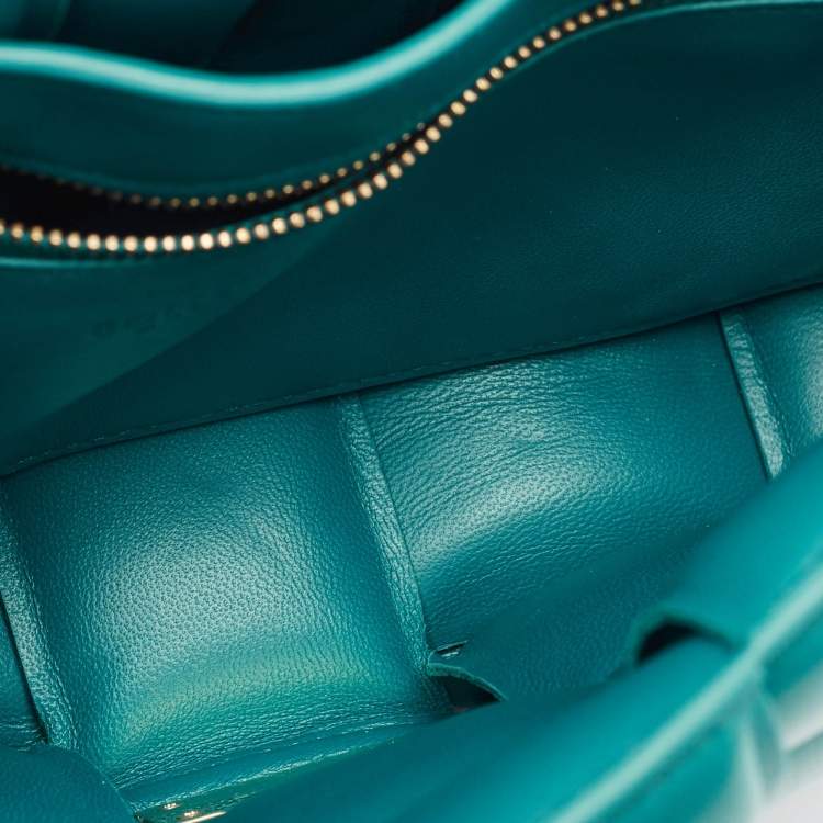 Pre Owned Bottega Veneta Teal Green Leather Padded Chain Cassette Top Handle Bag